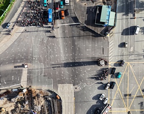 TP.HCM sẽ giao xã quản lý biển báo, vạch kẻ đường