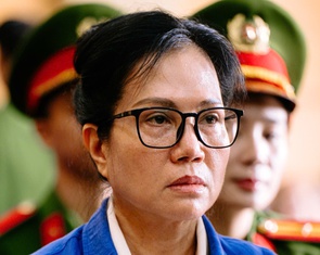 SJC đòi sếp cũ Lê Thúy Hằng bồi thường thiệt hại bằng vàng