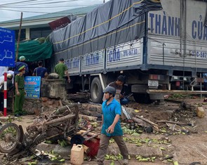Vụ xe tải lao vào chợ 3 người chết: Tài xế phát hiện mất phanh trước đó 5 tiếng, xối nước khắc phục