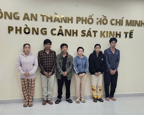 Công an TP.HCM triệt phá nhóm sản xuất hàng giả nước rửa toilet, nước giặt