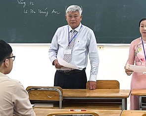 Hơn 10.000 người bắt đầu thi tuyển giáo viên tại TP.HCM, môn hóa 1 'chọi' 27