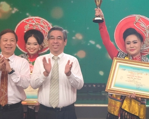 Đặng Thị Thùy Dương, cô gái diễn vai độc mùi, đoạt Chuông vàng vọng cổ 2025