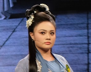 Đặng Thị Thùy Dương lội ngược dòng đoạt Chuông vàng vọng cổ