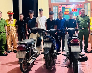 Vừa chạy xe vừa đánh nhau trên quốc lộ 1, phụ huynh đóng phạt hơn 23 triệu đồng