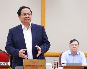 Thủ tướng chủ trì làm việc với Ban Thường vụ Tỉnh ủy An Giang, Lâm Đồng về phương án nhân sự đại hội