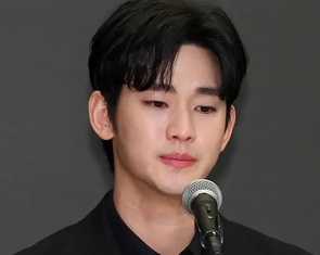 Kim Soo Hyun viết 150 lá thư tình gửi bạn gái khi nhập ngũ nhưng không phải Kim Sae Ron