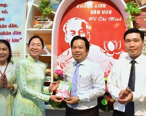Không gian văn hóa độc đáo ở Trường Trần Huy Liệu