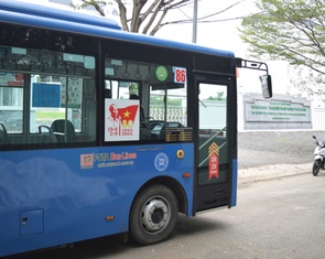 Khôi phục tuyến xe buýt 86 sau gần 3 năm: Sinh viên 'vui vẻ' tiết kiệm vài chục ngàn đồng