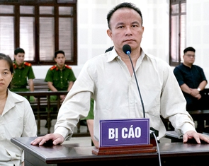 Từ vụ cựu cán bộ chiếm đoạt 5 lô đất: Có nên nhờ người khác đứng tên?