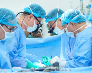 Ca ghép tim sinh tử giành lại sự sống cho cậu bé 15 tuổi ở Bệnh viện Đại học Y Dược TP.HCM