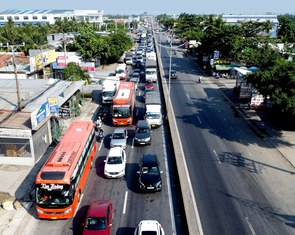 Cầu Rạch Miễu thoát cảnh kẹt xe, ngã tư Đồng Tâm ùn ứ
