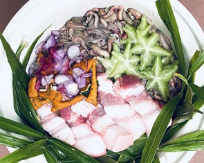 Rươi kho lối Tứ Kỳ, canh măng chua nấu rươi: Dời ôi là tuyệt!