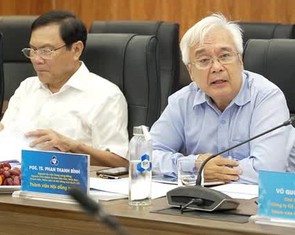 Lấp khoảng trống hội đồng trường