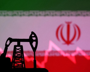 Mỹ dọa áp thuế các nước làm ăn với Iran, Trung Quốc phản ứng 'gắt'