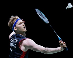 Chê ô nhiễm, siêu sao cầu lông đóng phạt 5.000 USD để bỏ giải