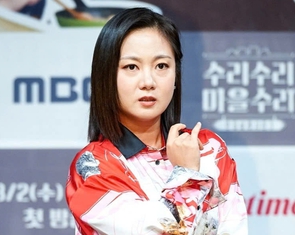 Park Na Rae phủ nhận cáo buộc lạm quyền: 'Nếu có, tôi sẽ quỳ gối xin lỗi'