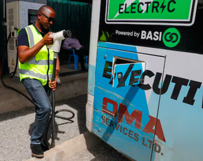 Xe điện chạy năng lượng mặt trời sẽ thay đổi ngành giao thông vận tải ở châu Phi