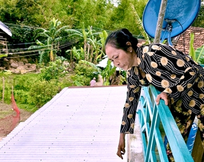 Dân an lòng khi ở trong nhà tránh lũ, bão