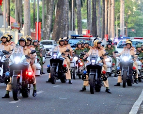 Dẹp trật tự vỉa hè, lòng đường, vẫn còn nhiều 'điểm nóng' vi phạm cần xử lý nghiêm, bền bỉ