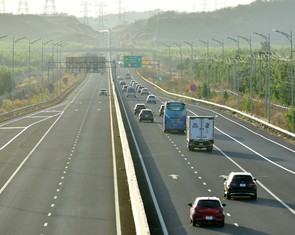 Nâng tốc độ tối thiểu và cấm nhiều loại xe đi làn trong cao tốc Phan Thiết - Dầu Giây