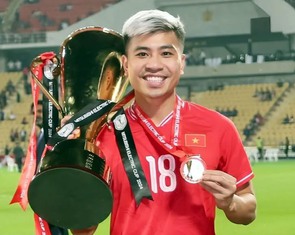 Tiền đạo tuyển Việt Nam gia nhập CLB Công An TP.HCM