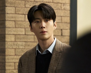 Kim Seon Ho giải thích về hình ảnh mua điện thoại ở Hà Nội 'hot rần rần'