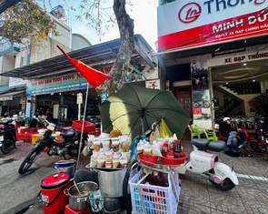 Điều gì khiến việc xử lý lấn chiếm vỉa hè ở Buôn Ma Thuột không được xử lý dứt điểm?