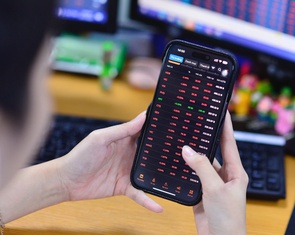 Tin tức sáng 27-1: Lộ diện 5 cổ phiếu bị khối ngoại bán ròng mạnh nhất