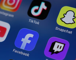 Tây Ban Nha tính cấm trẻ dưới 16 tuổi dùng mạng xã hội