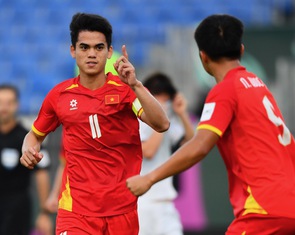 Khuất Văn Khang: 'Thua U23 Trung Quốc khiến chúng tôi dằn vặt, không ngủ được'