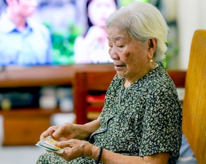 Chi trả gộp lương hưu, trợ cấp, quà Tết từ 3-2