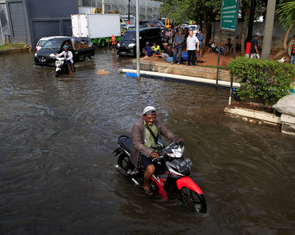 Báo động nhiều thành phố đang 'chìm' nhanh hơn nước biển dâng
