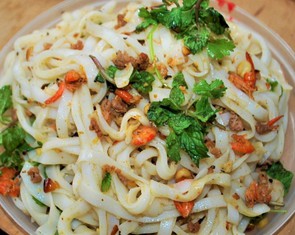 Mì Quảng trộn khô