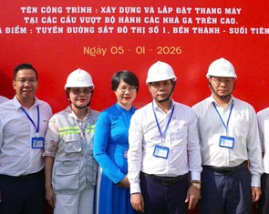 Lắp đặt 8 thang máy tại 7 cầu vượt bộ hành tuyến metro số 1