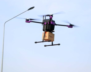 Thiết bị bay không người lái 'cất cánh' giao hàng tại TP.HCM