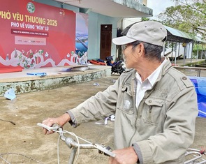 Phở yêu thương về Hòa Thịnh: Người dân háo hức ngóng nghệ sĩ Trường Giang, ăn phở miễn phí