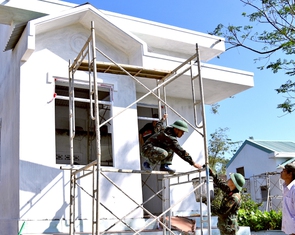 34 ngày đêm người lính dựng lại mùa xuân trên vùng lũ Phú Yên