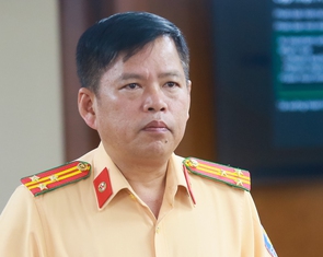 Chạy vào làn đường riêng cho xe đạp đường Mai Chí Thọ, hơn 100 xe máy bị phạt