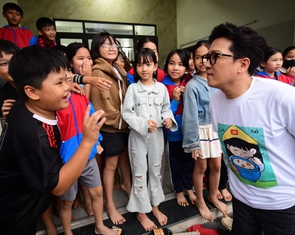 Ai cũng muốn đến với Hòa Thịnh