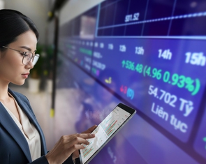 Tin tức sáng 9-1: Cổ phiếu Đồ hộp Hạ Long được 'cứu'; Thanh khoản chứng khoán sụt giảm