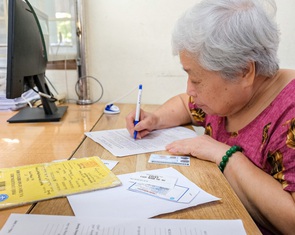 Chi gộp lương hưu đầu năm 2026: Các trường hợp phải hoàn trả tiền