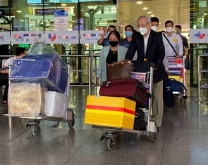 Ngày Tết di chuyển nhiều, tụ họp đông người: Cảnh báo mắc bệnh viêm đường hô hấp