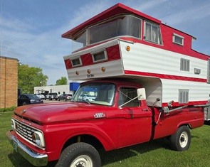 Nhà di động cao tầng hiếm có: 3 tầng độc đáo, có phòng quan sát, sân thượng, hơn 60 năm tuổi vẫn tốt