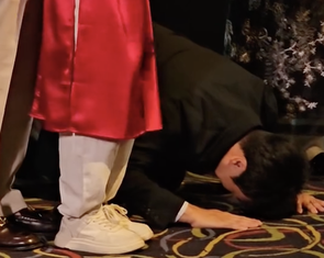 CEO Lotte Entertainment Việt Nam lạy khán giả, xin cho 'Mùi phở' một cơ hội