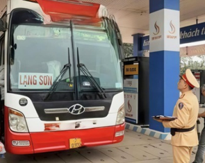 Bị 'tố' qua Zalo, xe giường nằm 21 chỗ chở 50 khách bị phạt hơn 217 triệu đồng