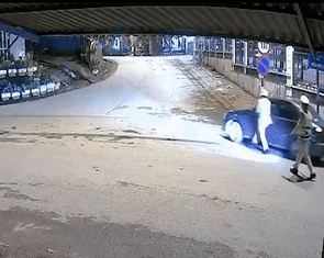 Bị kiểm tra nồng độ cồn, tài xế kéo kính xe kẹp tay CSGT rồi tăng ga bỏ chạy