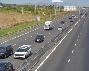 Xe cộ đông đúc trở lại sau Tết, cấm xe tại nút giao vào cao tốc Phan Thiết - Dầu Giây