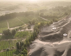 Trung Quốc tạo 'hạt giống đất', biến cát sa mạc thành nền trồng cây sau 1-2 năm