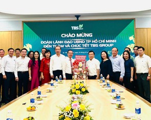 Lãnh đạo UBND TP.HCM chúc Tết doanh nghiệp, mong đóng góp vào tăng trưởng trên 10%