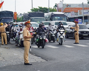 Đón Tết vui nhờ tinh thần phục vụ